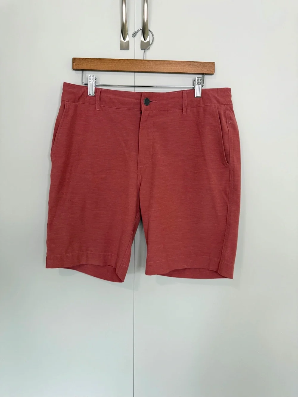 FAHERTY Men’s All Day Short 8” in Redwood STYLE MSC0012
